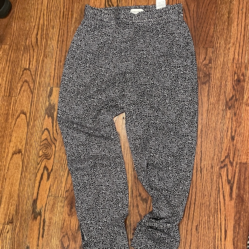 Abercrombie & Fitch Monochrome Leaf Pattern Trousers